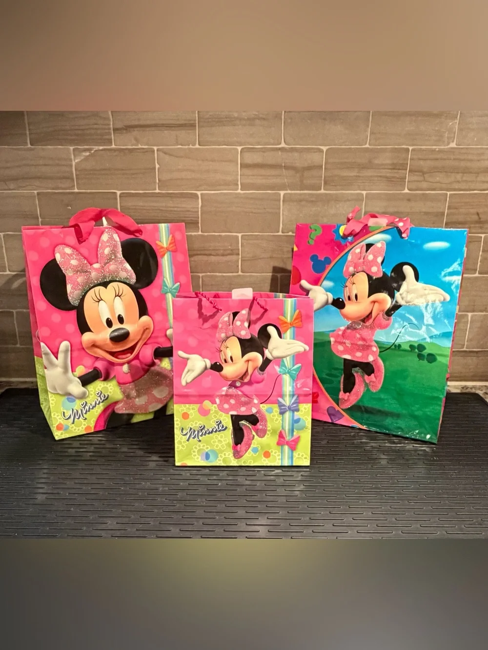 Disney Minnie Mouse Paper Gift Bags Set of 3 Pink Glitter Party Favor Bags